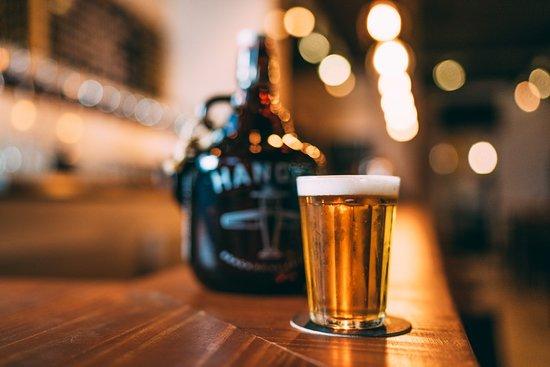 Hangar T6 Bar e Cervejaria